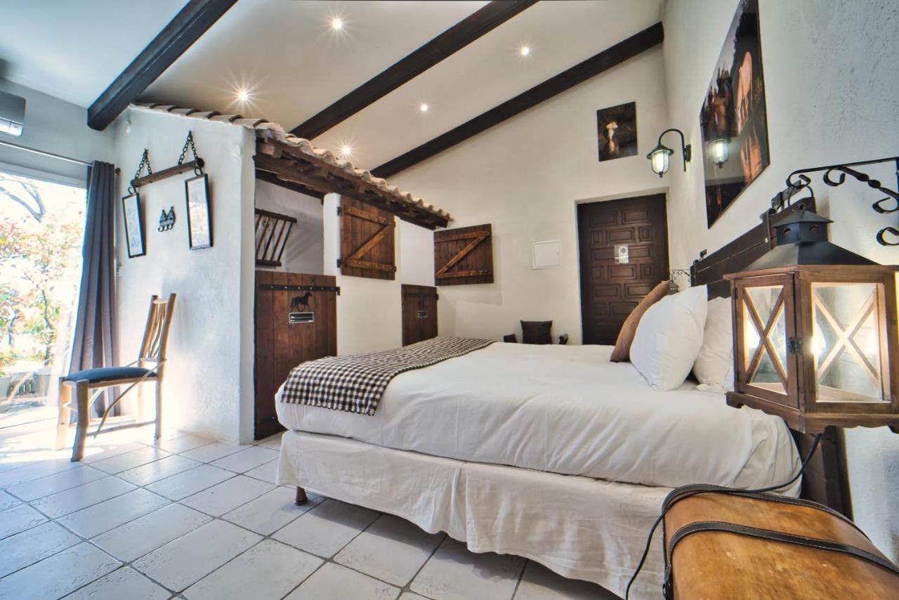 Mas De Calabrun Hotel Saintes-Maries-de-la-Mer Kültér fotó