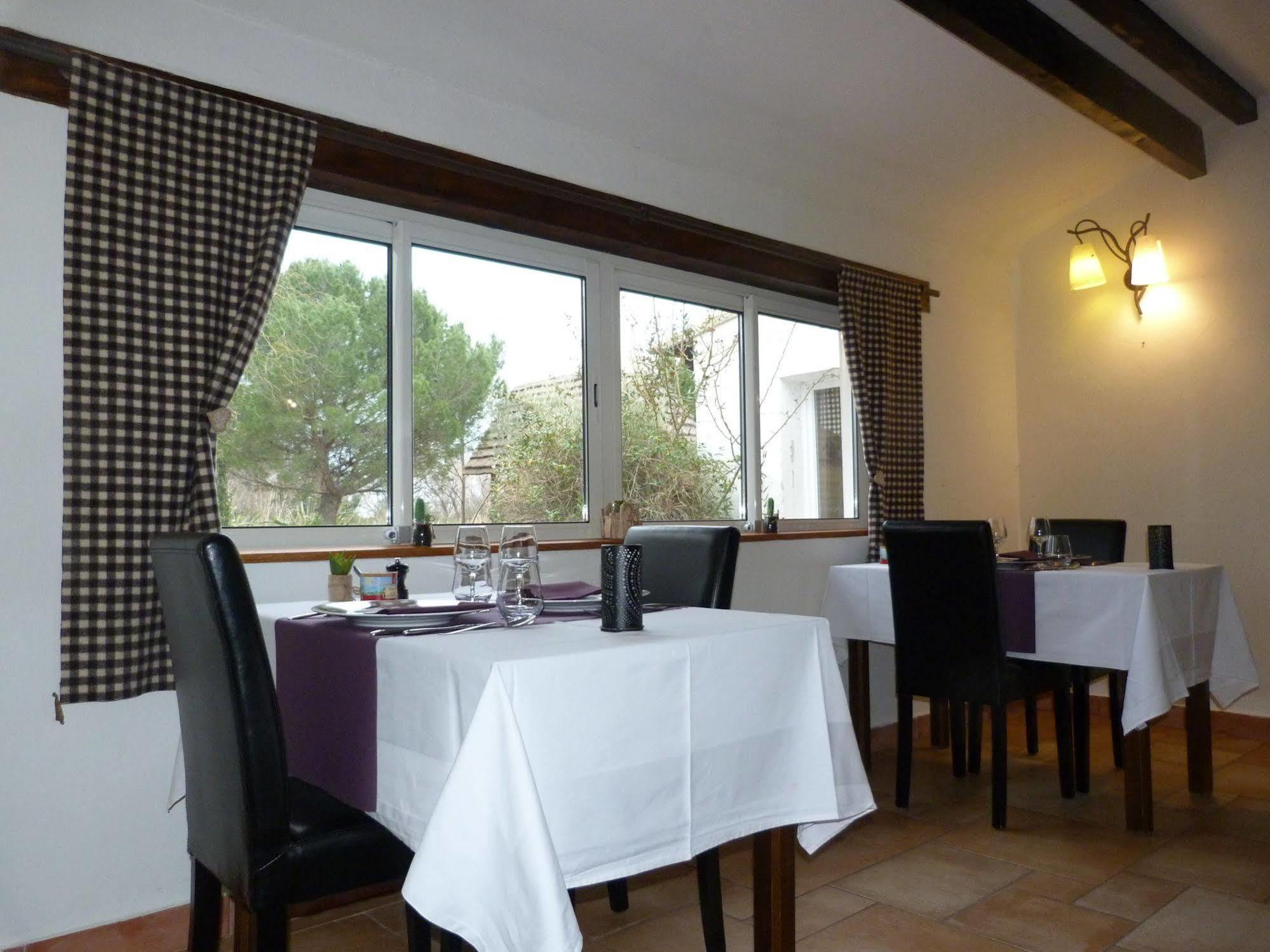 Mas De Calabrun Hotel Saintes-Maries-de-la-Mer Kültér fotó